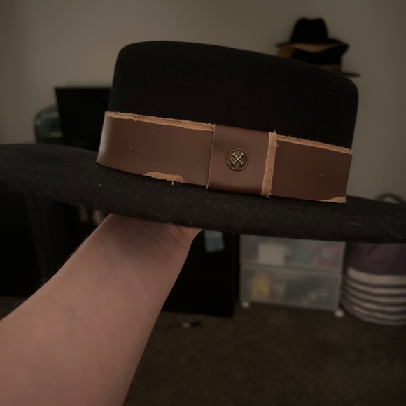 Hat - Picture 2 of 5